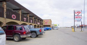 Lazy J Motel, Claresholm